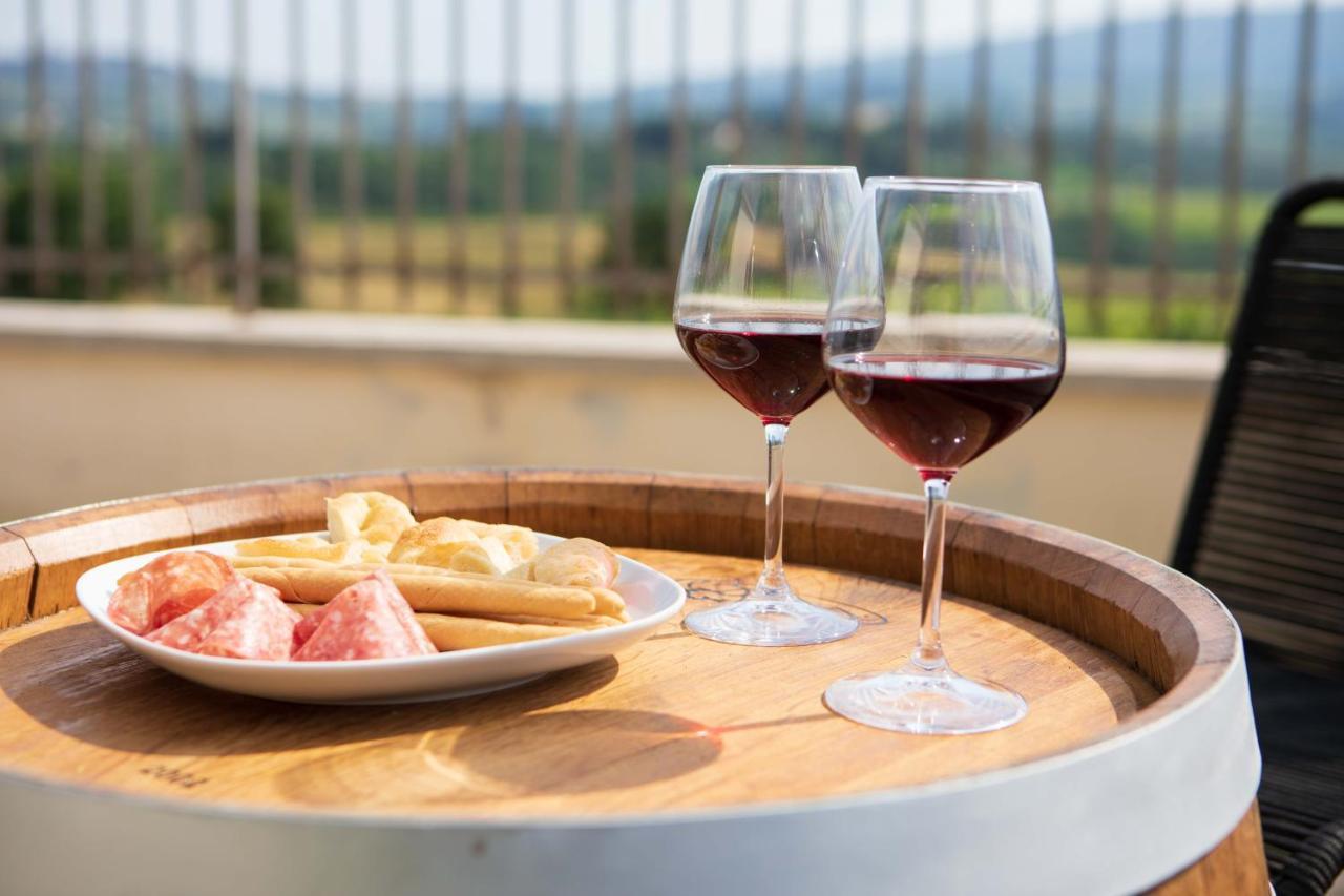 Podere La Quercia Сан Джиминяно Екстериор снимка